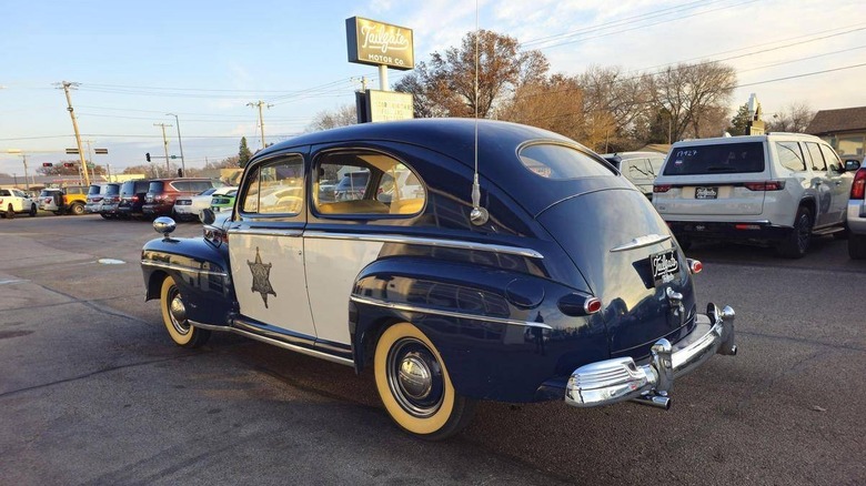 1948 Ford 89A Super DeLuxe Police Car rear three-quarter image