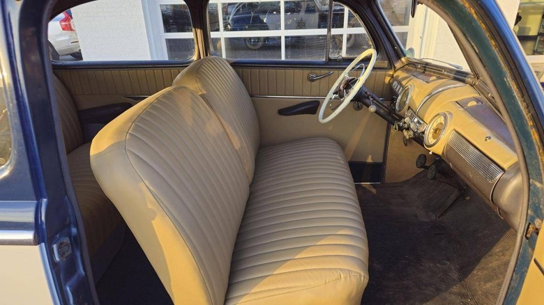 1948 Ford 89A Super DeLuxe Police Car interior image
