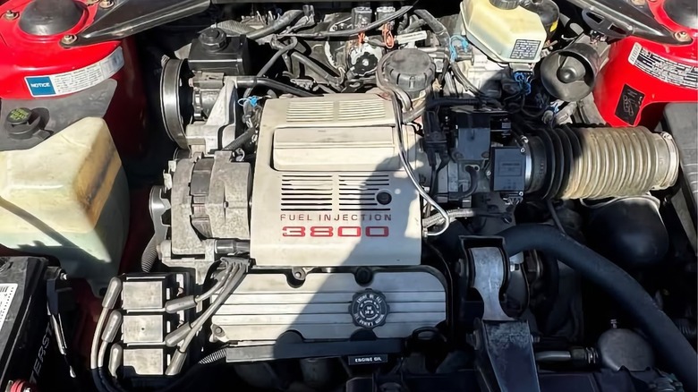 1990 Oldsmobile Troféo Buick 3.8-liter engine image