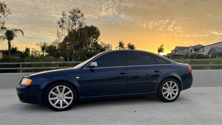 2003 Audi RS6 full driver's side image