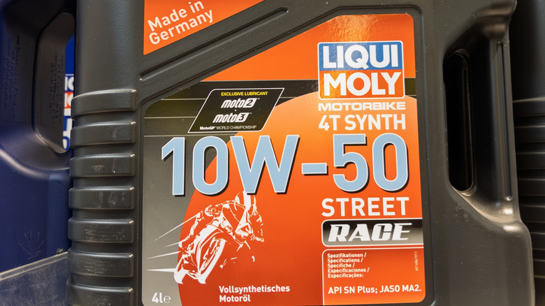 Label on a Liqui Moly synthetic oil for motorcycles