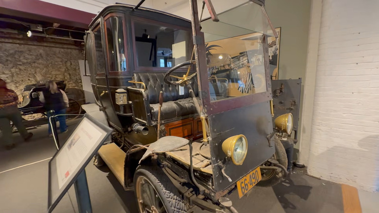 A 1905 Electromobile at the Lars Anderson Automotive Museum
