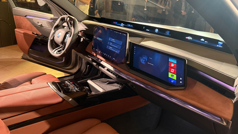 2027 BMW 7 Series dashboard