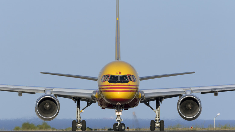 A Boeing 757 taxiing.