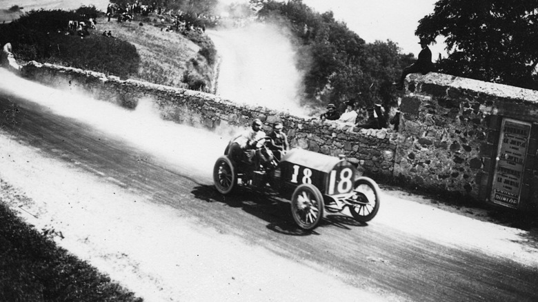 Racing driver Joe Tracy competing in the 1905 Gordon Bennett Cup
