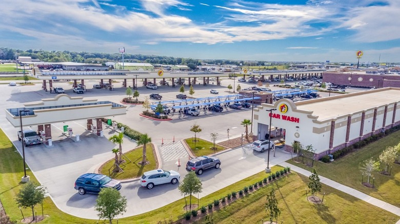 A bird's eye view of Buc-ee's Katy, TX location car wash
