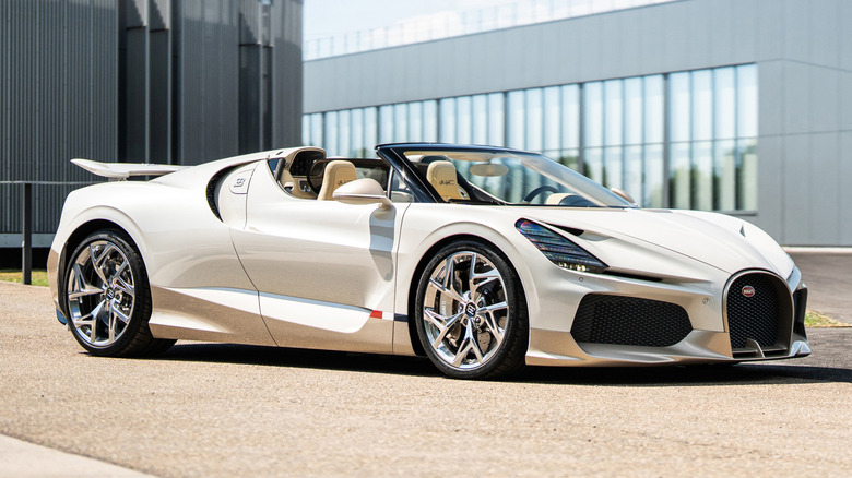 Front 3/4 view of a white Bugatti Mistral