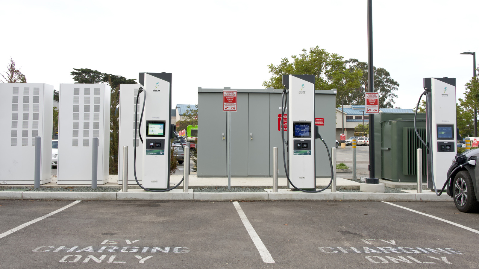 Californians Are Shunning EVs For Hybrids