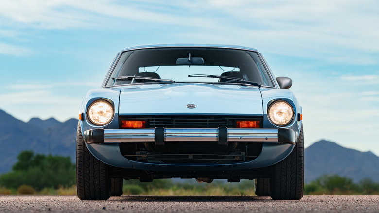 280Z nose-on