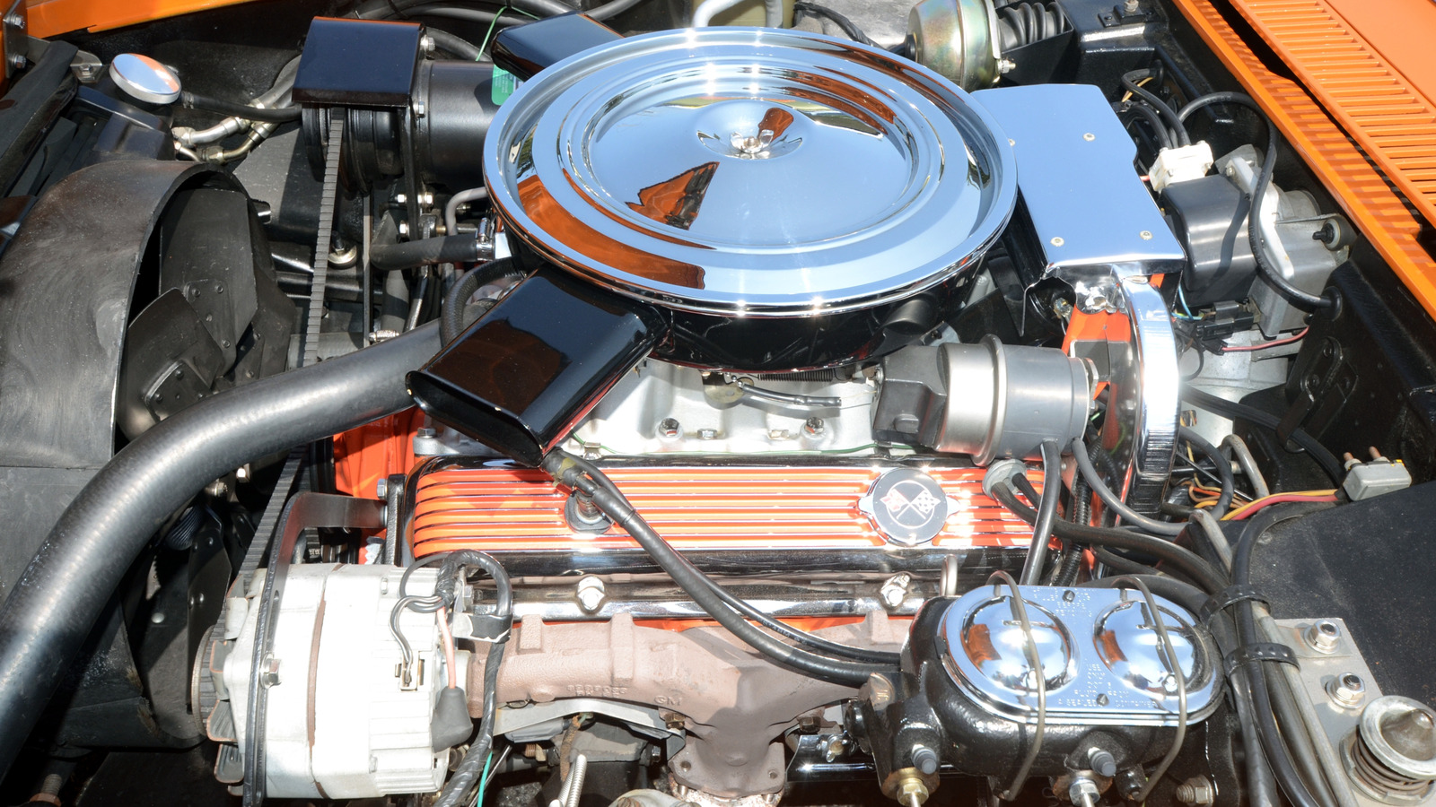 Chevy 350 Vs. Pontiac 350: How Are They Different?