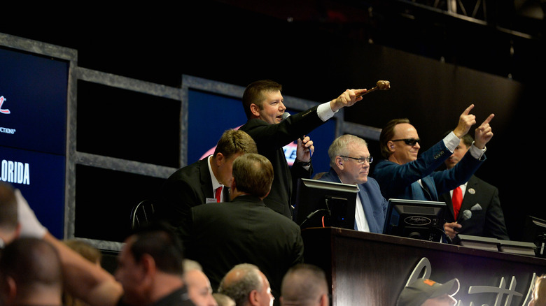 General atmosphere and auctioneers at Barrett-Jackson auction