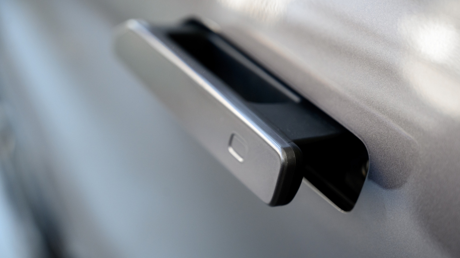 China Might Ban Retractable Door Handles: Here's Why