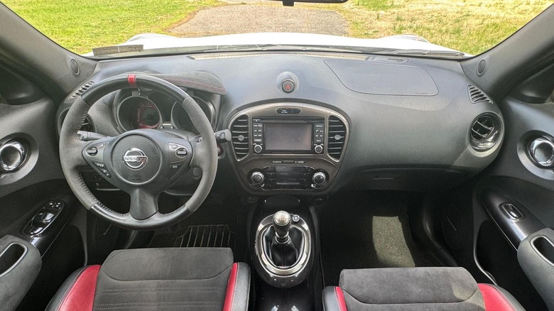2015 Nissan Juke nismo rs interior cabin