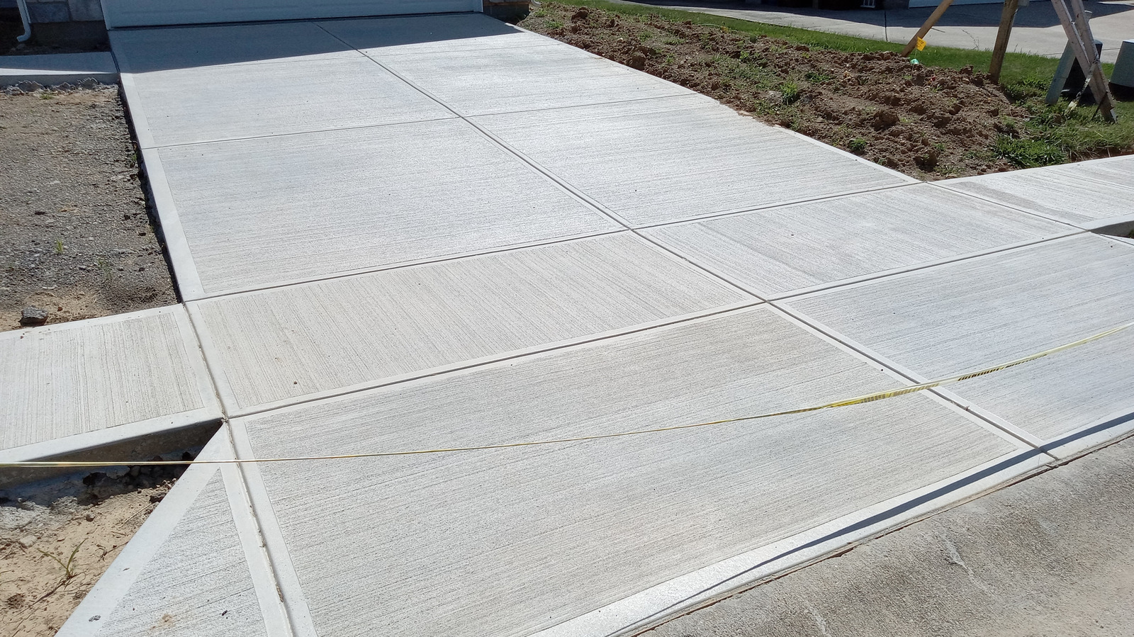 AutoWireDaily — Concrete Vs Cement Driveways, Does One Last Longer Than The Other?