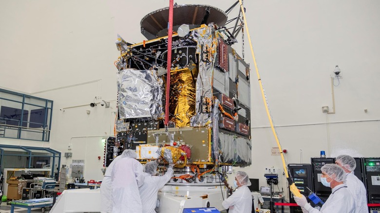 NASA's JPL team building Psyche's electric thruster.