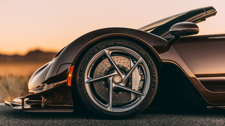 Front wheel of a Czinger 21C Spyder