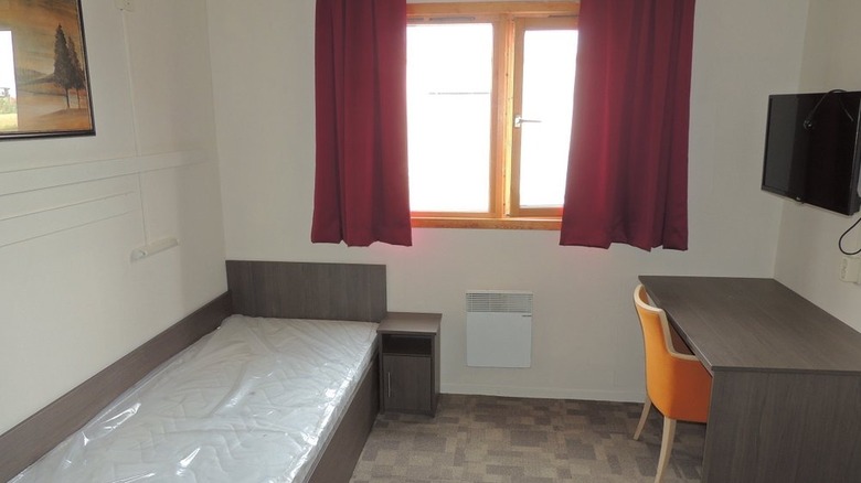 A sparsely appointed cabin on the Accommodation Barge Kalmar