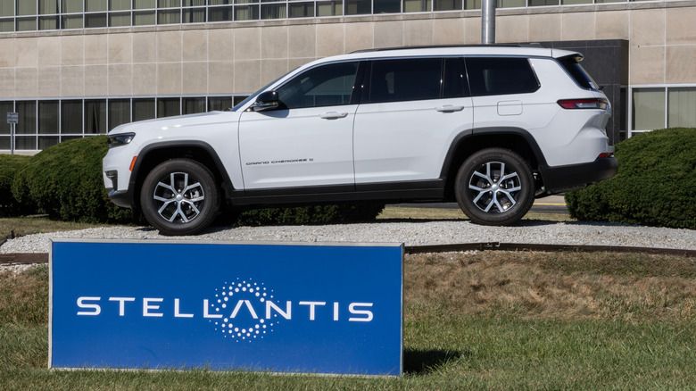 Stellantis Logo with a Jeep Grand Cherokee L