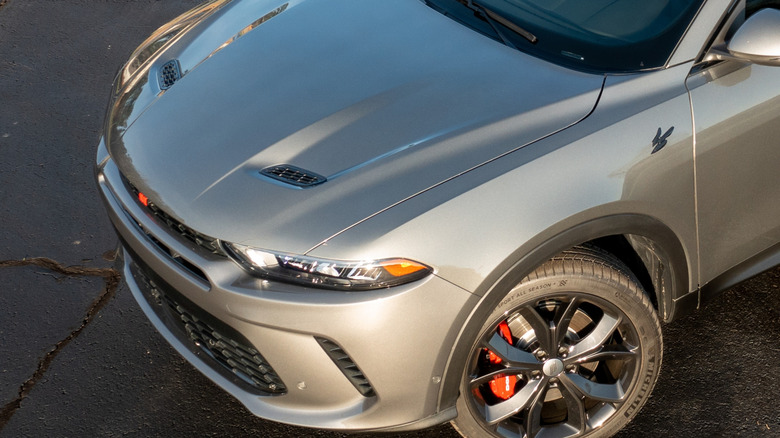 Dodge Hornet front end.