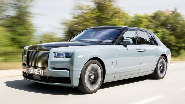 Rolls-Royce Phantom front 3/4