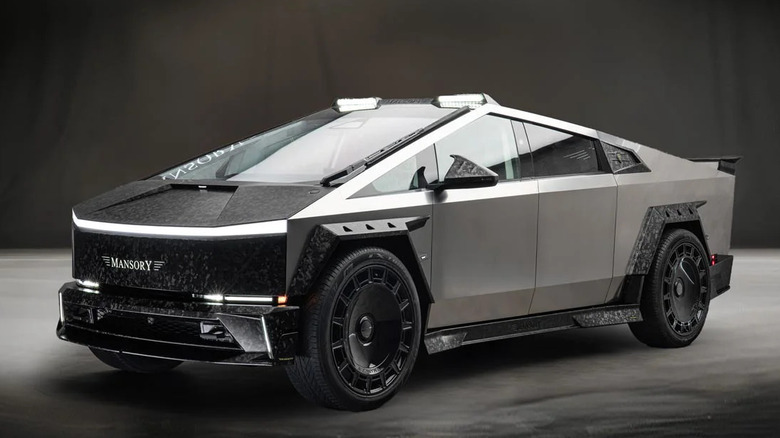 Mansory Elongation Tesla Cybertruck