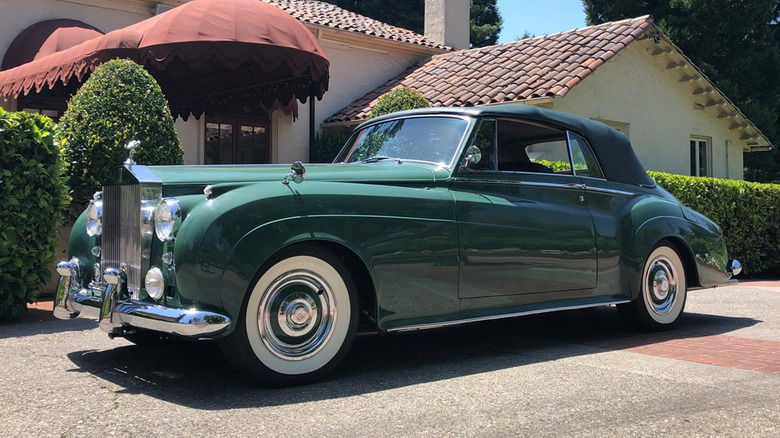 Elizabeth Taylor's 1961 Rolls-Royce Silver Cloud II Drophead Coupe with its top up.