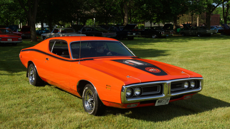1971 Dodge Charger Super Bee front 3/4 view