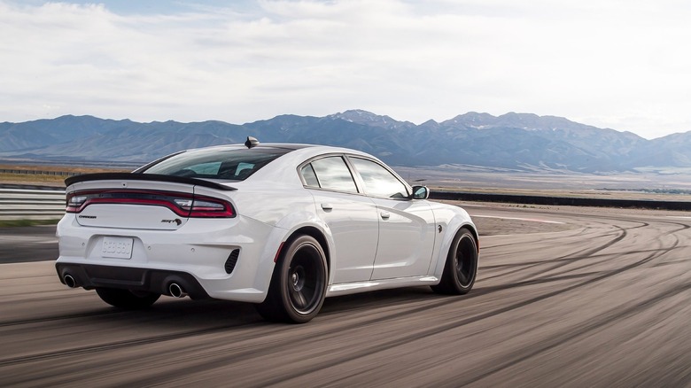 2019 Dodge Charger SRT Hellcat Redeye rear 3/4 view
