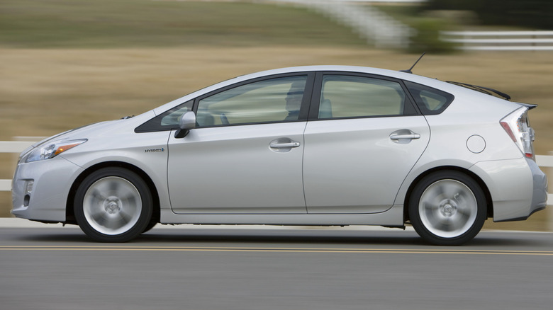 2010-2011 Toyota Prius in profile