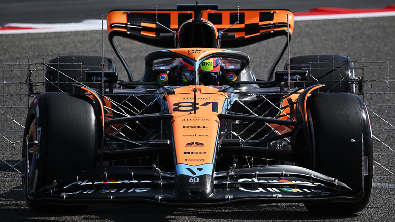 George Russell's Williams FW43 rolls out for preseason testing with aero rakes at circuit de Bacelona Catylunya
