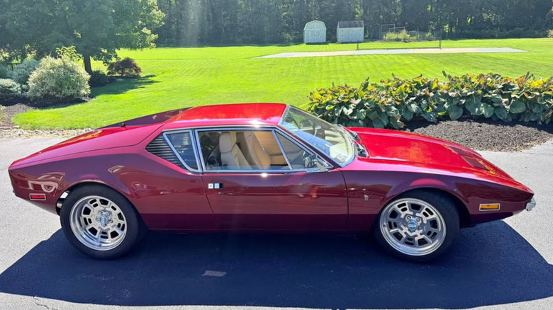 Red De Tomaso Pantera