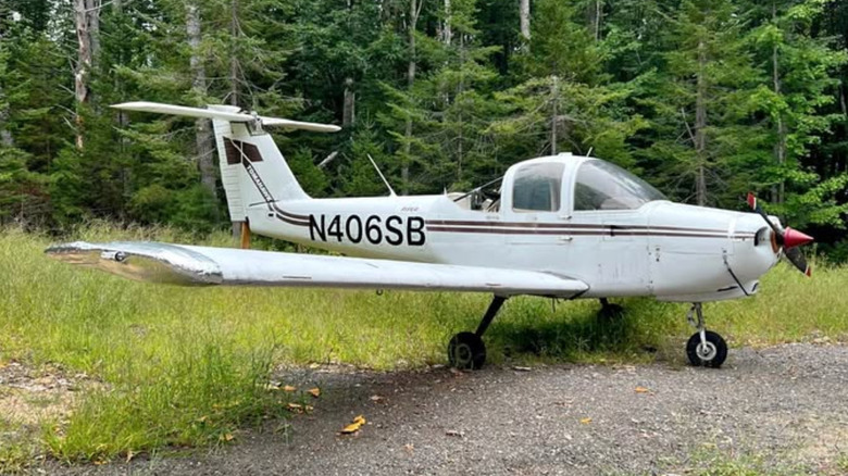 A plane in a yard