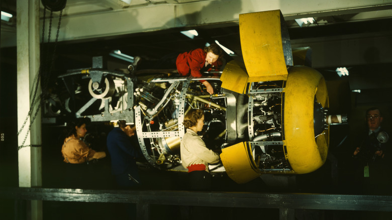 Women assembling a B-24 bomber engine at Ford's Willow Run plant