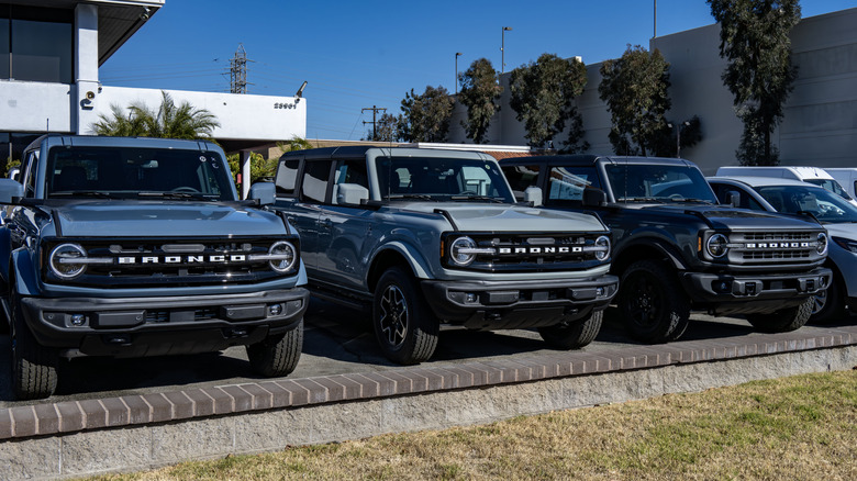 A action of different exemplary Ford Broncos from nan Ford Motor Company connected waste astatine a dealership successful Valencia California