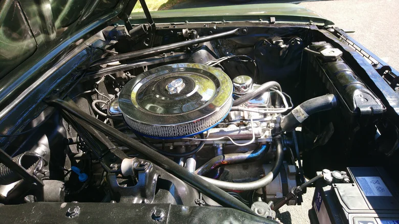 Ford Рядный шестицилиндровый двигатель Thriftpower использовался на Falcon, Mustang и Bronco в течение 24 лет.