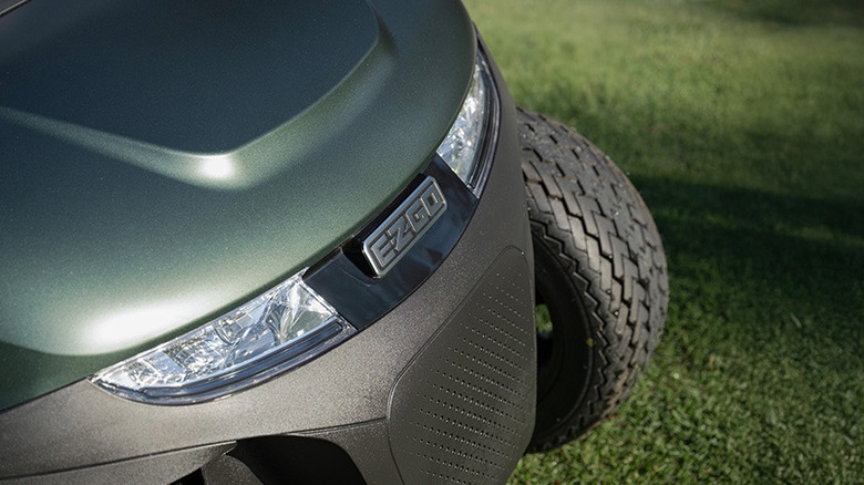 Close up of EZGO RXV 2