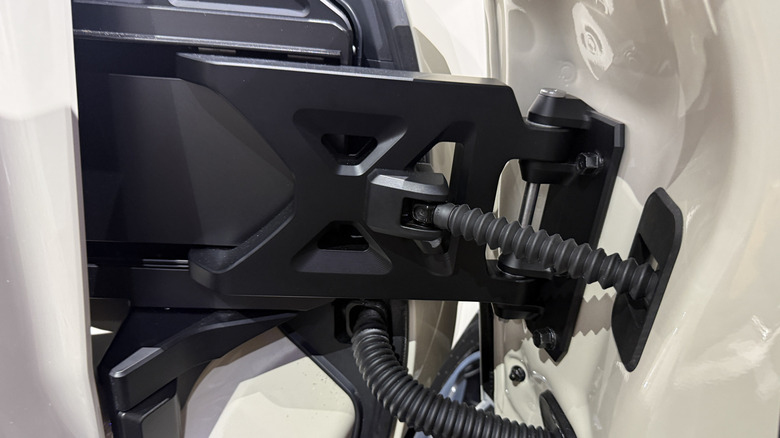 2028 Genesis GV90 Neolun rear door hinge