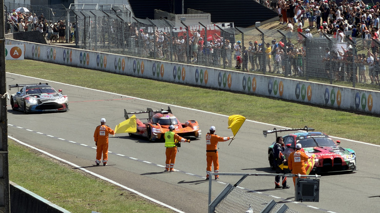 A Genesis GMR-001 at the end of Le Mans