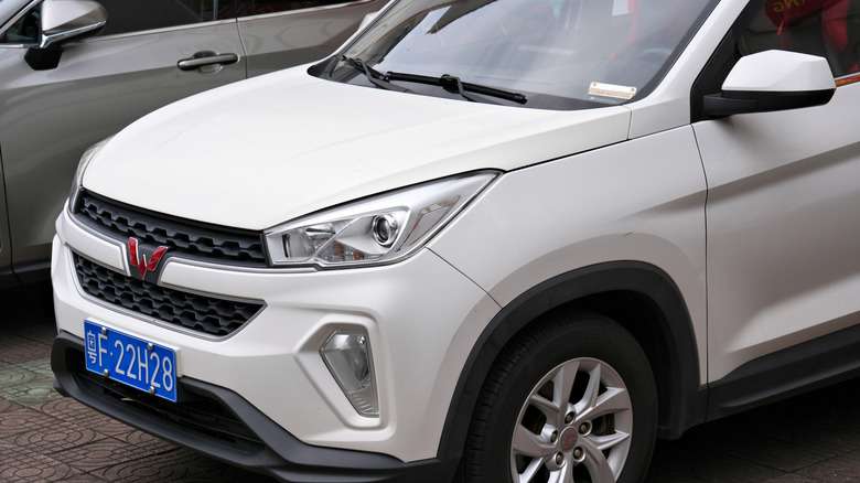 SHAOGUAN, CHINA - NOVEMBER 12, 2025: Wuling Hongguang S3 compact SUV parked in Shaoguan (Guangdong Province), China. Wuling Hongguang S3 is a car manufactured by SAIC-GM-Wuling in China.  by: Tupungato