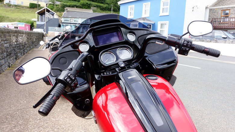 Harley-Davidson Road Glide dashboard