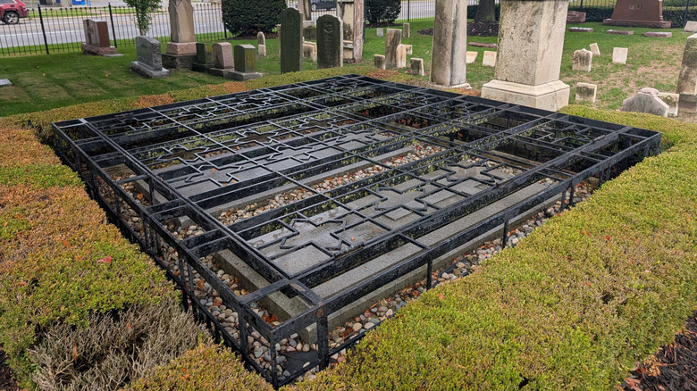 The caged graves of Henry and Clara Ford