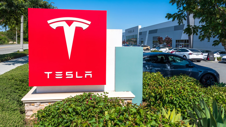 Photo of a Tesla Delivery Center in Southern California
