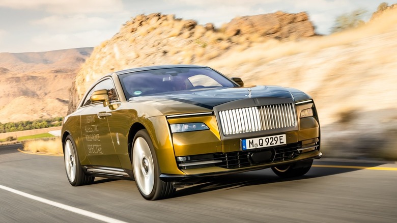 Rolls-Royce Spectre front 3/4