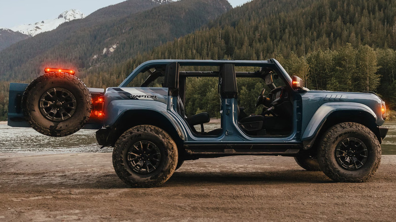 Side shot of a Ford Bronco Raptor