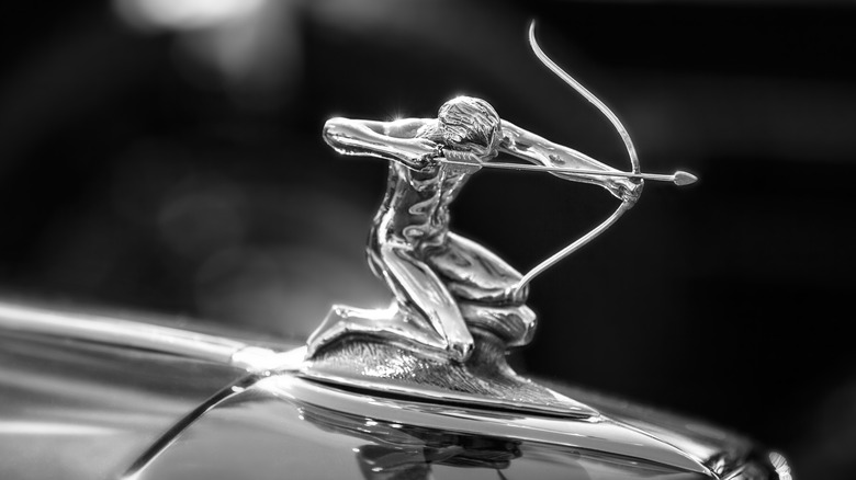 The Archer hood ornament of a 1936 Pierce Arrow