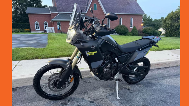 Black Yamaha T7