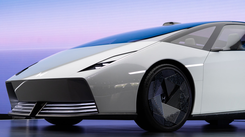 TOKYO, JAPAN - OCTOBER 29: Honda Motor Co.'s 0 Saloon prototype vehicle is displayed during a media day for the Japan Mobility Show 2025 at Tokyo Big Sight in Tokyo, Japan on October 29, 2025. The show, formally known as the Tokyo Motor Show, will be open to the public from October 31. (Photo by Tomohiro Ohsumi/Getty Images)