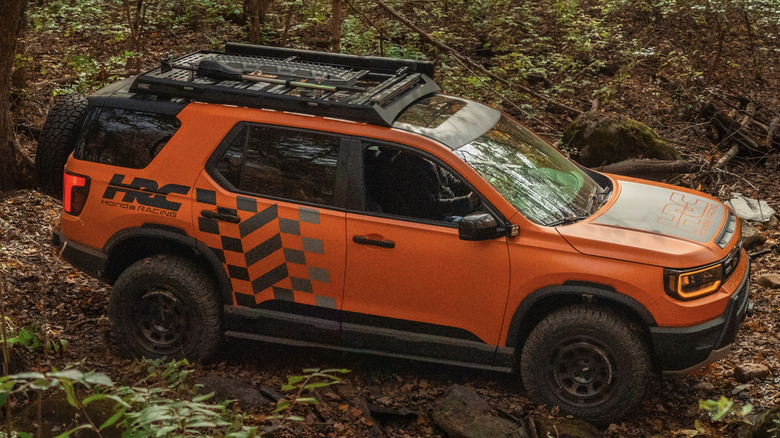Honda HRC Passport TrailSport concept SEMA build driving in the woods