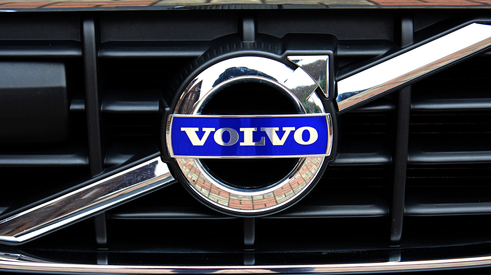 How A Ball Bearing Company Rolled Volvo Into Existence 100 Years Ago