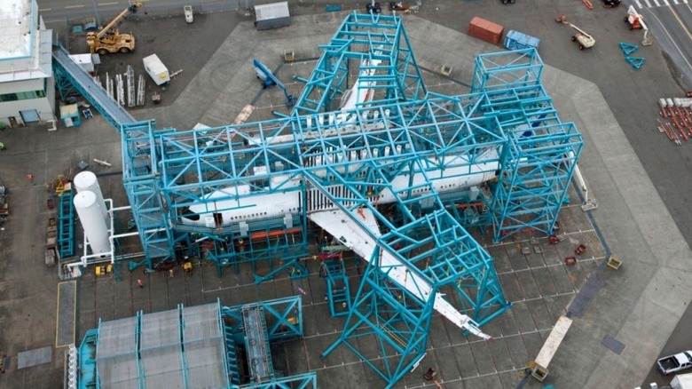 A Boeing aircraft undergoing fatigue testing on a rig.